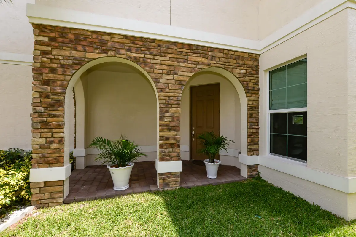 713 NW Leonardo Circle, Port St. Lucie, FL – photo 4