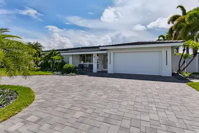 411 SE 2nd Avenue, Pompano Beach – sold