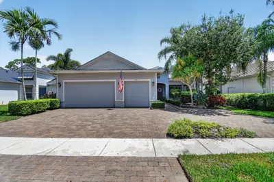 9377 Madewood Court, Royal Palm Beach – sold