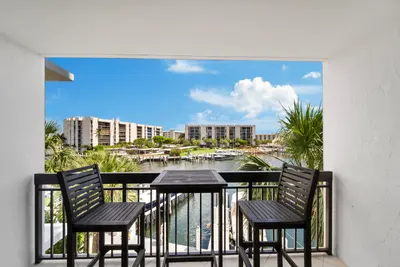2687 N Ocean Boulevard 303, Boca Raton – Condominium for sale