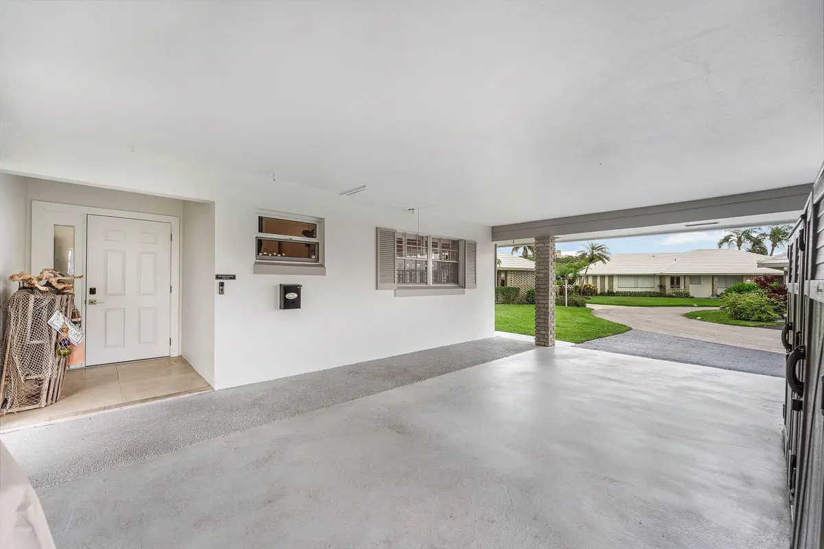 FRONT COVERED ENTRY! at 362 Yorktowne Circle, Atlantis