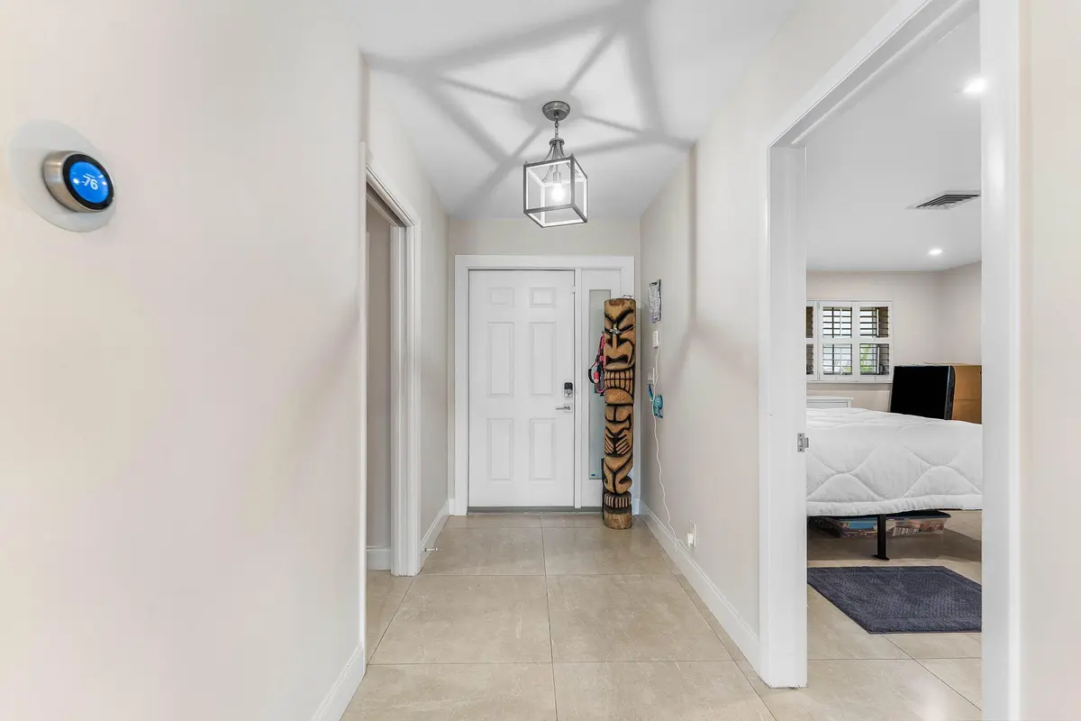 FOYER at 362 Yorktowne Circle, Atlantis