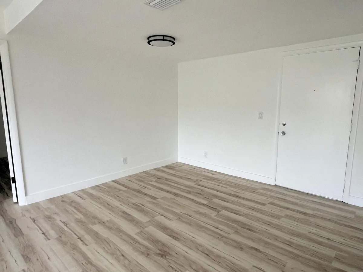 DINING AREA at 463 Lake Frances Drive 463, West Palm Beach