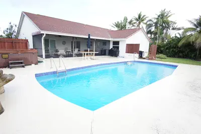 7561 Nemec Drive, Lake Clarke Shores – Single Family Residence for sale