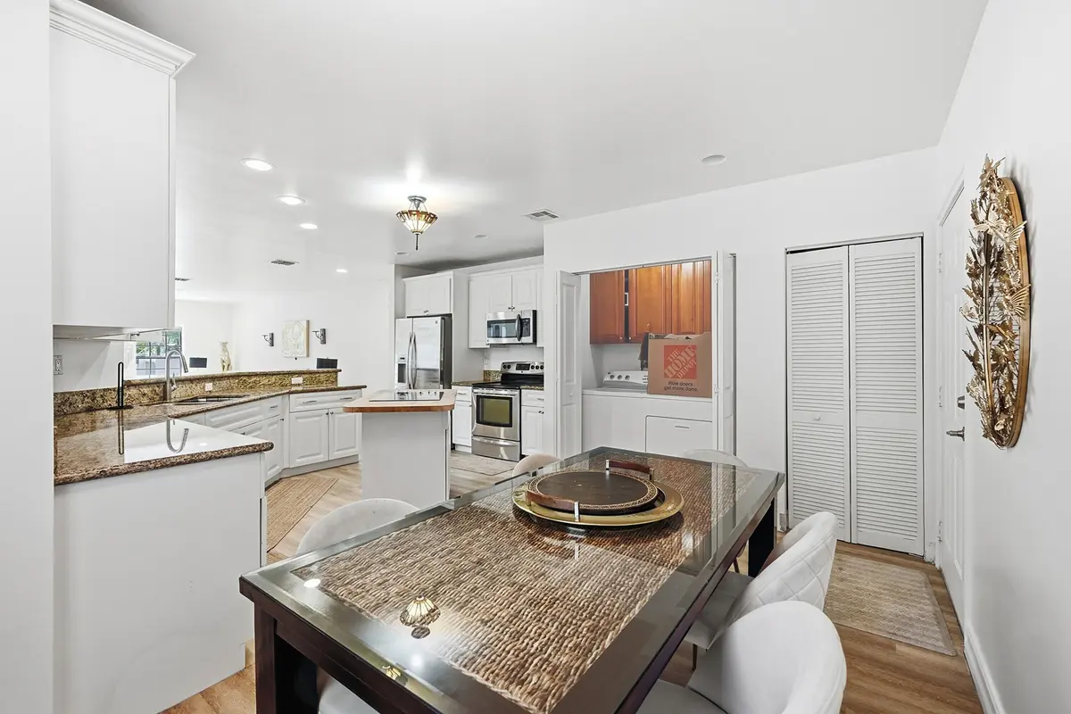 16_dining area at 4419 Hidden Harbour Terrace 4419, Dania Beach
