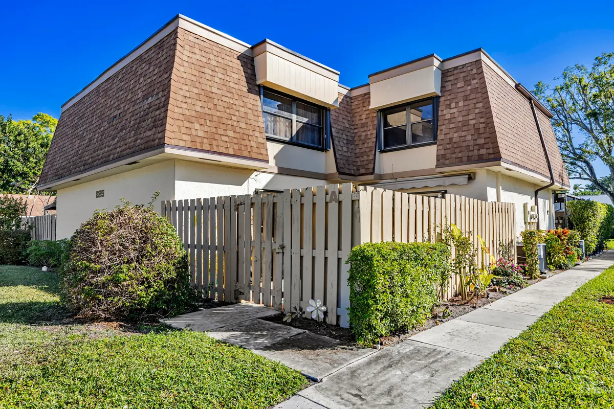 F8_825_NW_30th_Ave_001 at 825 NW 30th Avenue A, Delray Beach