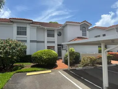 9927 Seacrest Circle 102, Boynton Beach – sold