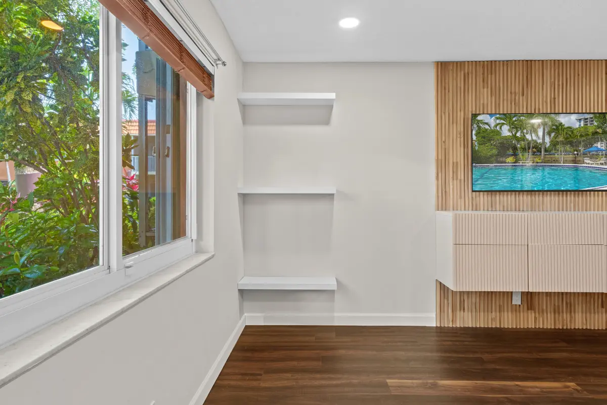 DSC00476-Edit at 1920 NE 1st Terrace 118h, Wilton Manors