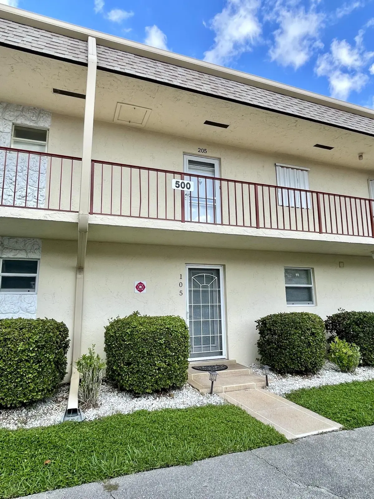 105 Oxford Front of Building at 105 Oxford 500 105, West Palm Beach