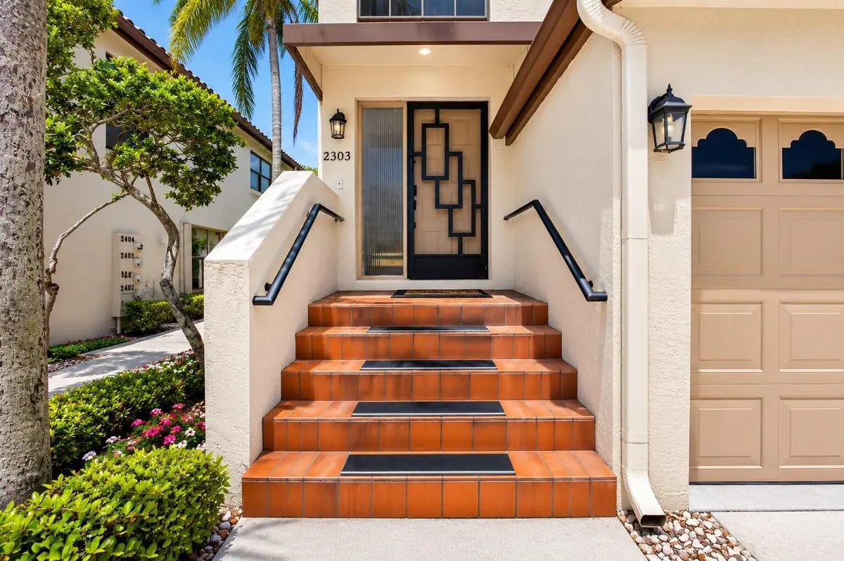 Inviting Front Entry at 10039 53rd Way 2303, Boynton Beach