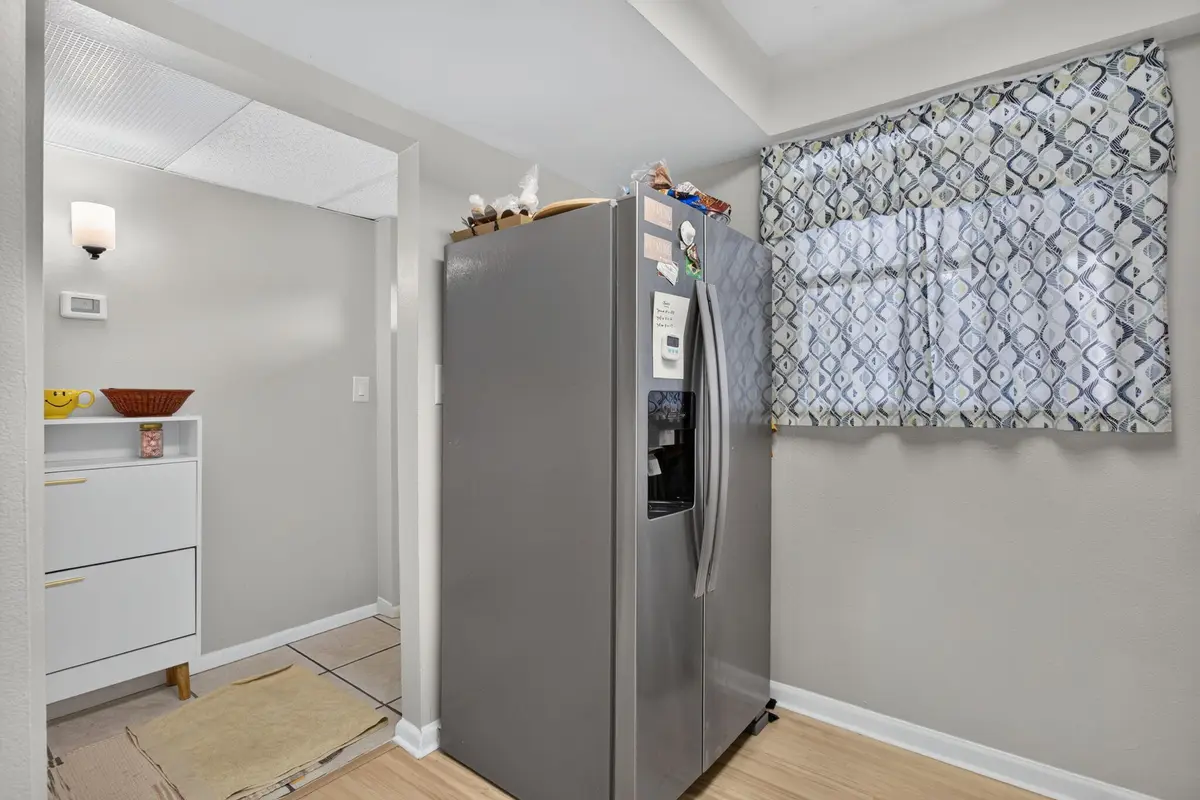 kitchen5 at 118 Royal Pk Drive 1f, Oakland Park