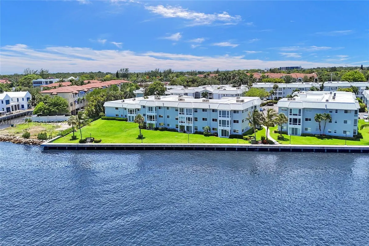 9 colonial intracoastal at 9 Colonial Club Drive 305, Boynton Beach