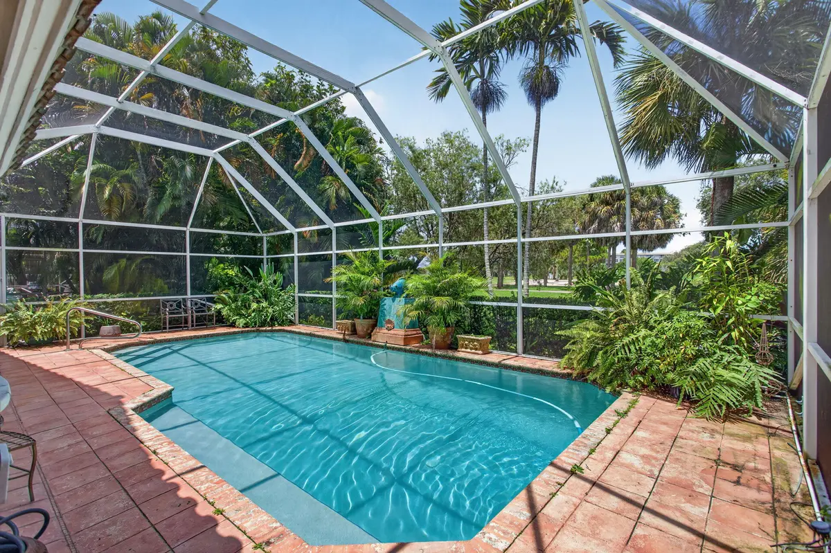 9-web-or-mls-001L5866 at 526 Misty Oaks Drive, Pompano Beach