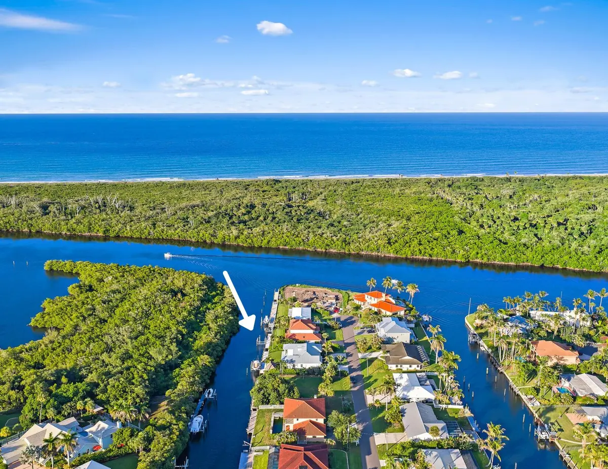 8565 SE Palm Street at 8565 SE Palm Street, Hobe Sound