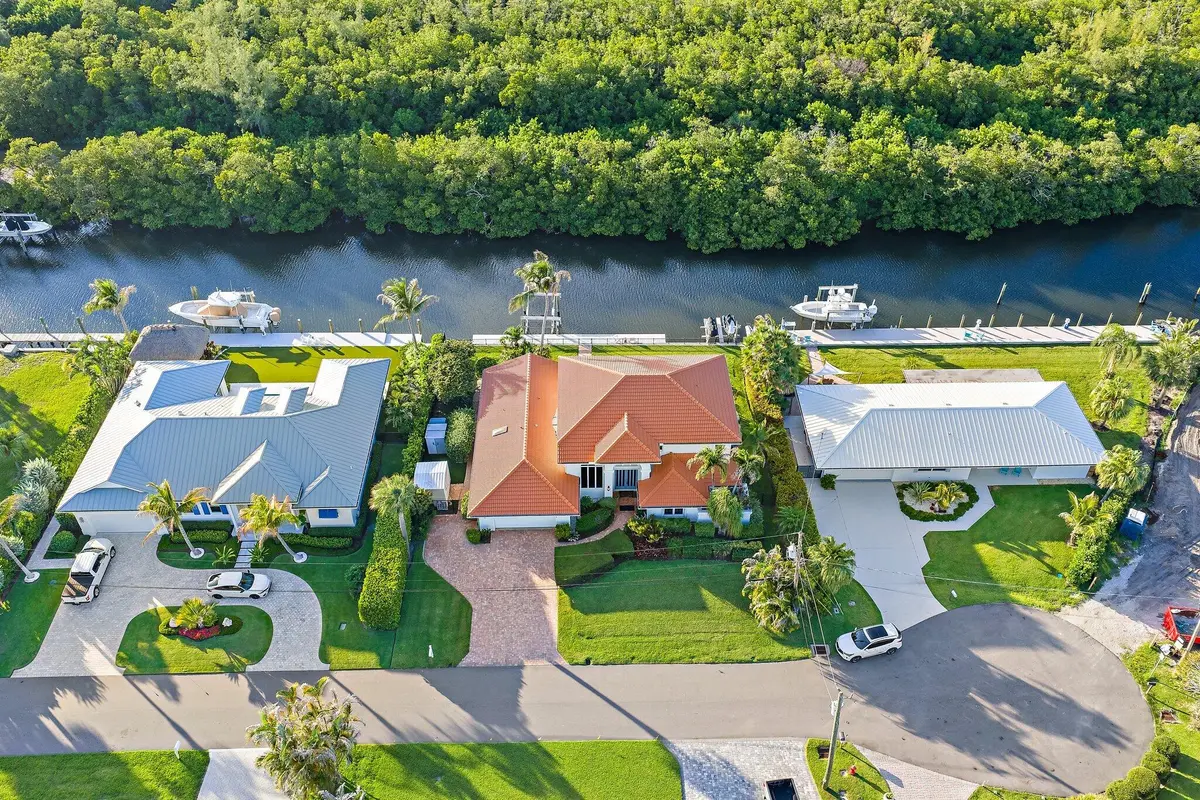 8565 SE Palm Street at 8565 SE Palm Street, Hobe Sound