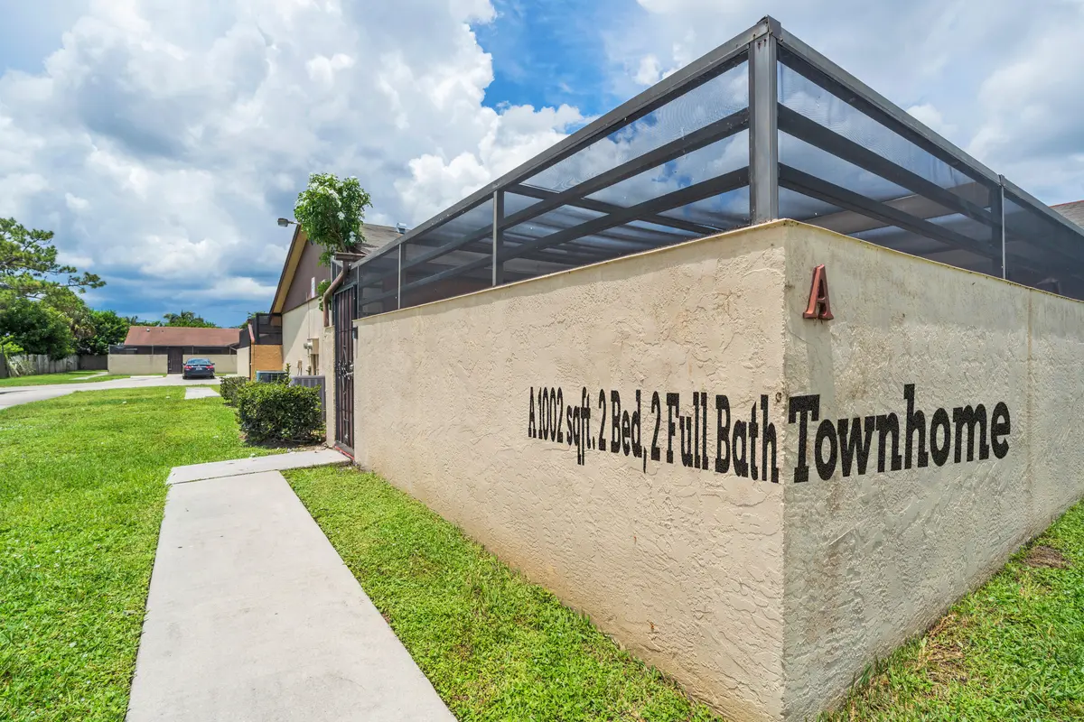 1 Exterior Front (2) at 4757 Sunny Palm Circle A, West Palm Beach