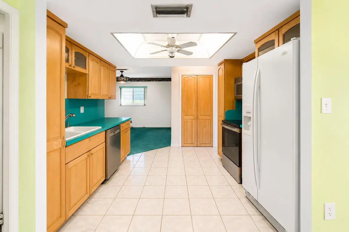 KITCHEN at 4781 NW 13th Avenue, Deerfield Beach