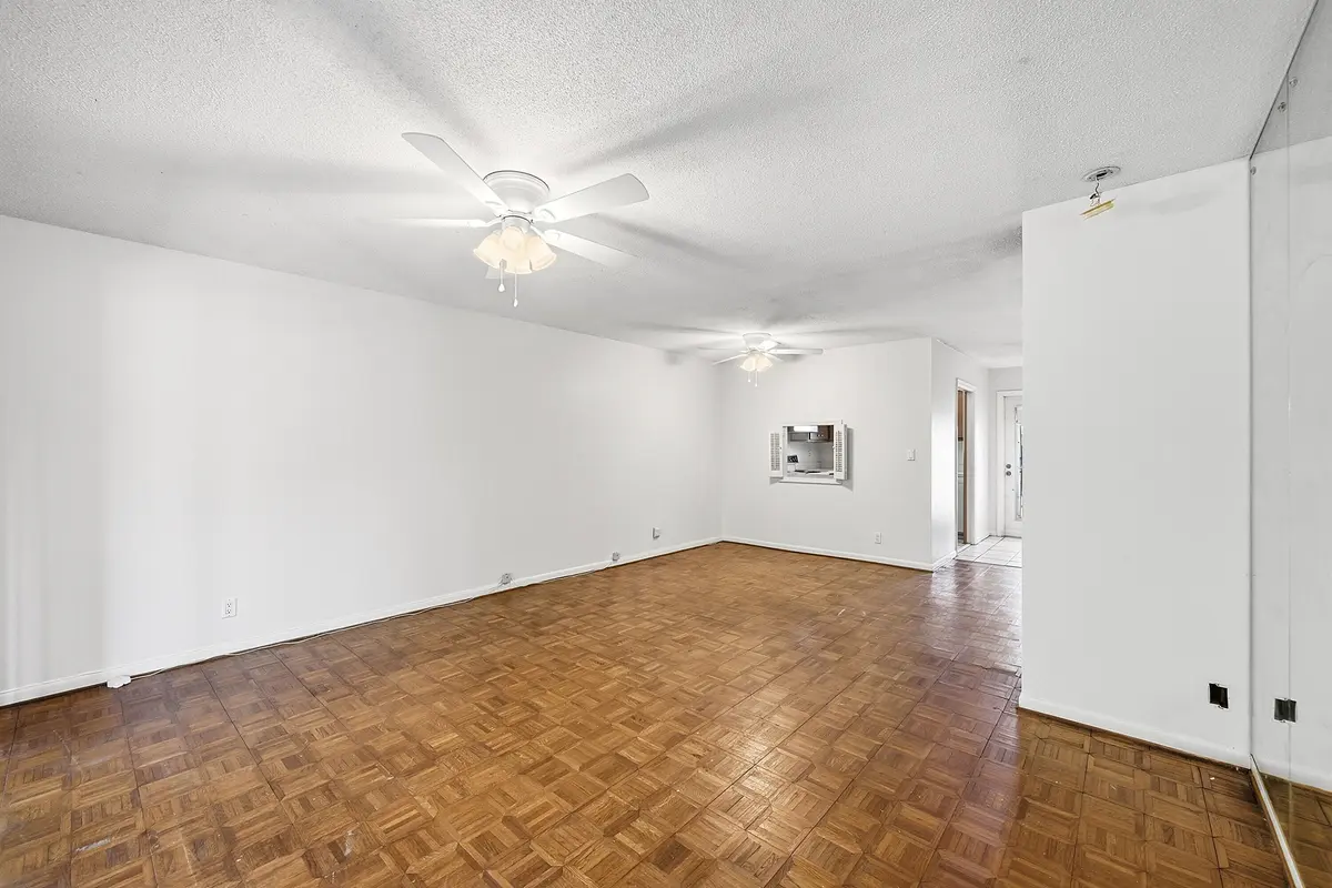 Living at 2160 NE 36th Street 37, Lighthouse Point