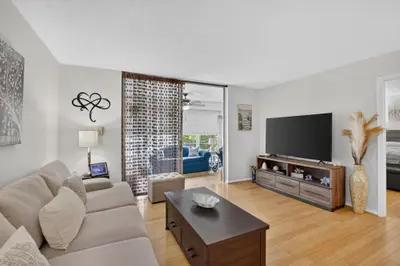11 Willowbrook Lane 204, Delray Beach – Condominium for sale