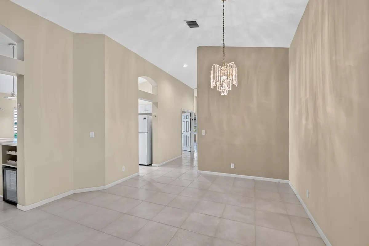 Dinning at 9840 Arbor View Drive, Boynton Beach