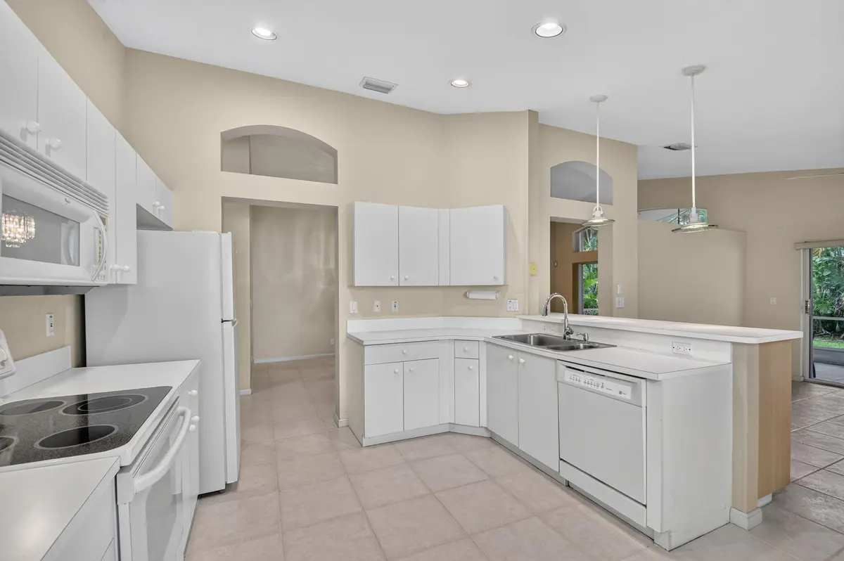 Open Kitchen at 9840 Arbor View Drive, Boynton Beach