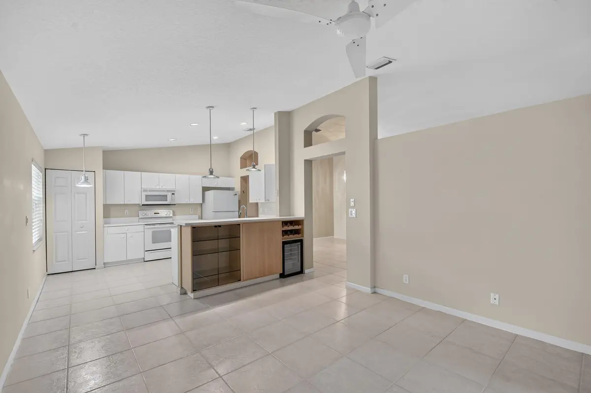 Wine Cooler at 9840 Arbor View Drive, Boynton Beach