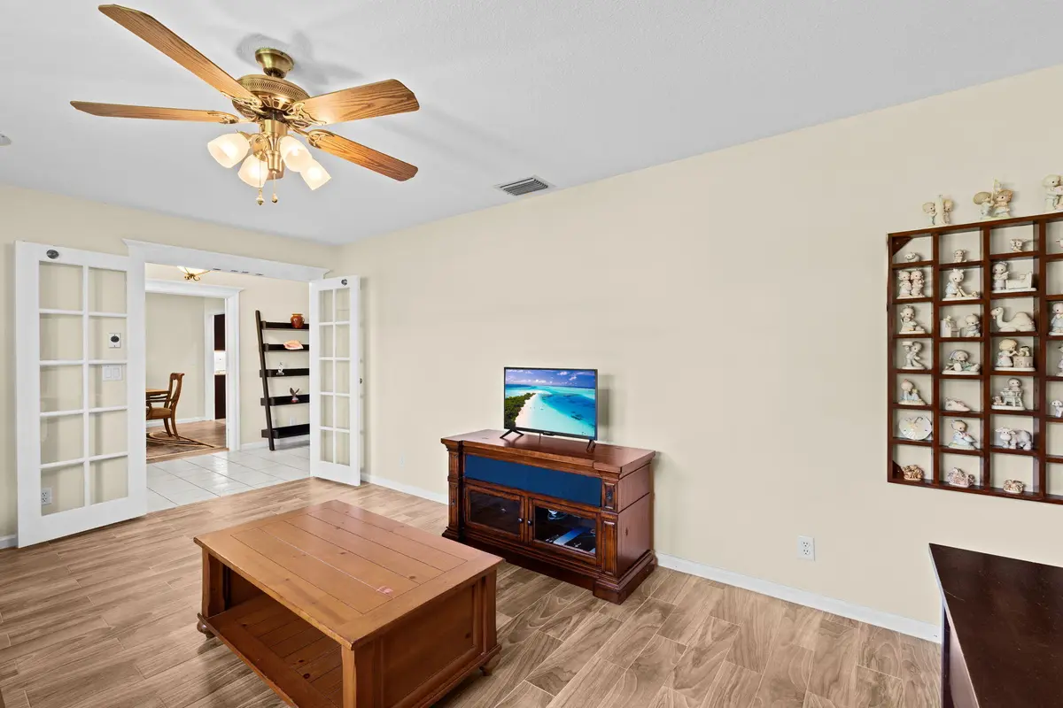7-web-or-mls-A7409420 at 1707 Primrose Lane, Wellington