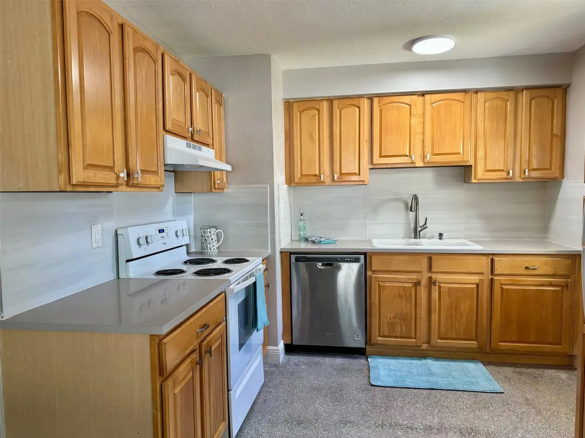Photo 5 at 2624 NE 8th Court, Pompano Beach