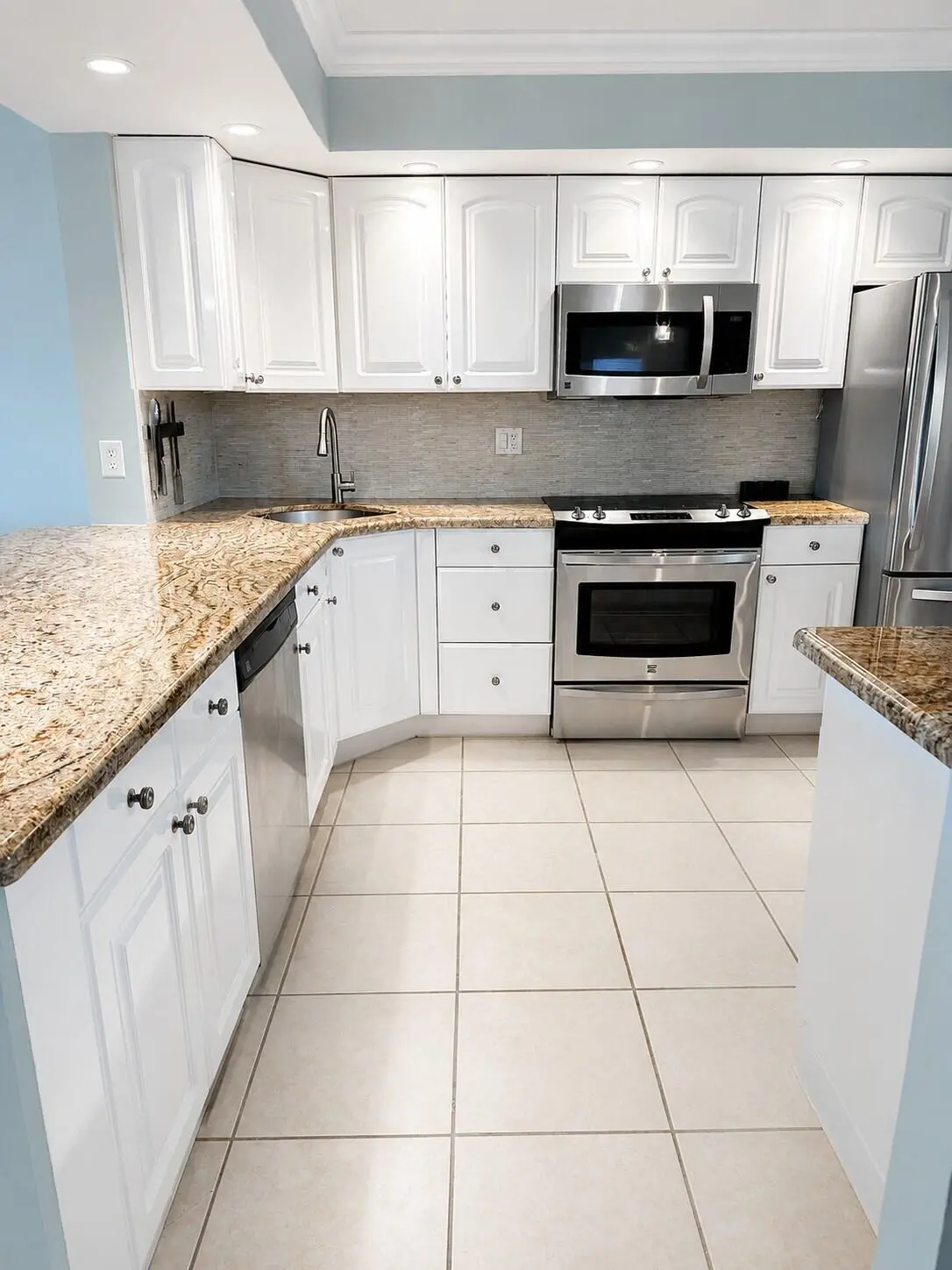 photo_16 at 3111 NE 51st Street 301c, Fort Lauderdale