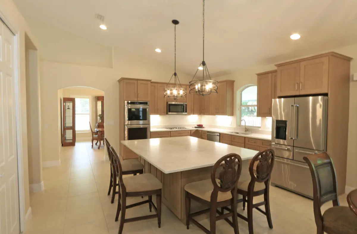 CHEF'S ISLAND at 2879 SE Peru Street, Port St. Lucie