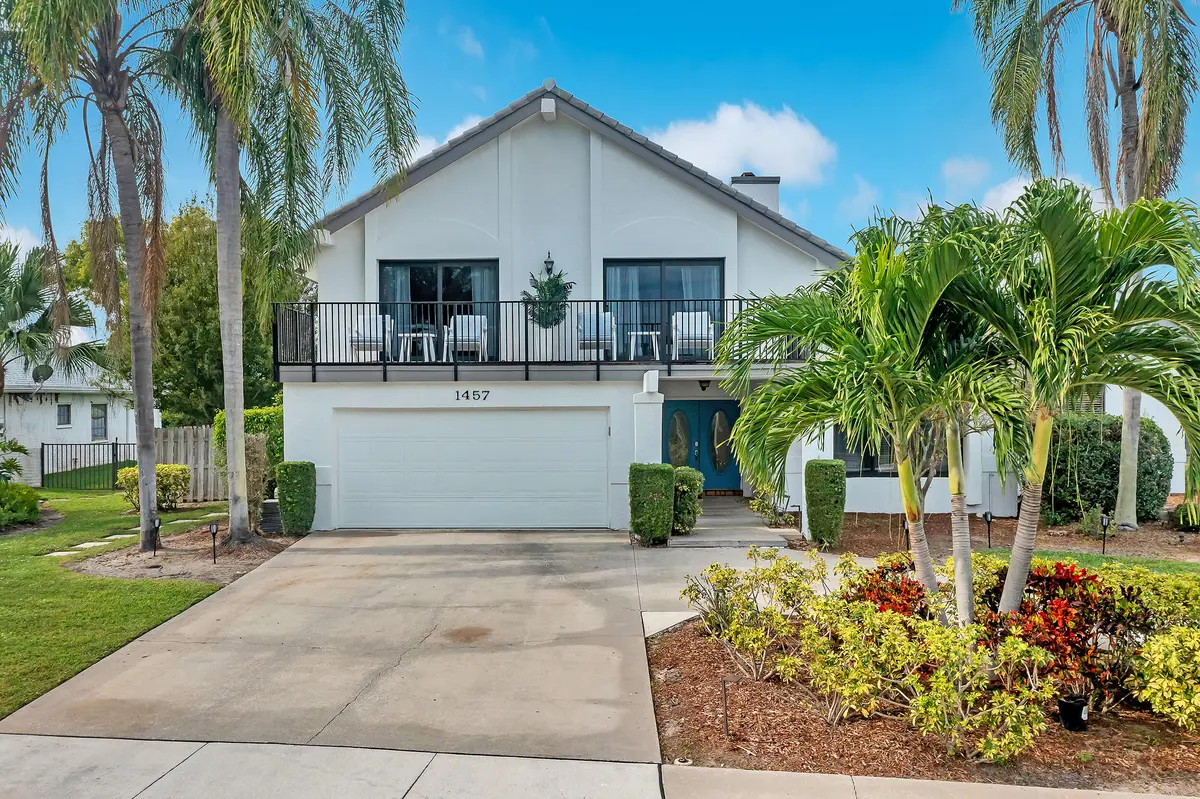 Front Elevation at 1457 Sailboat Circle, Wellington