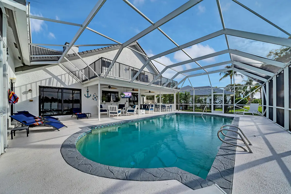 Outdoor Living Area at 1457 Sailboat Circle, Wellington