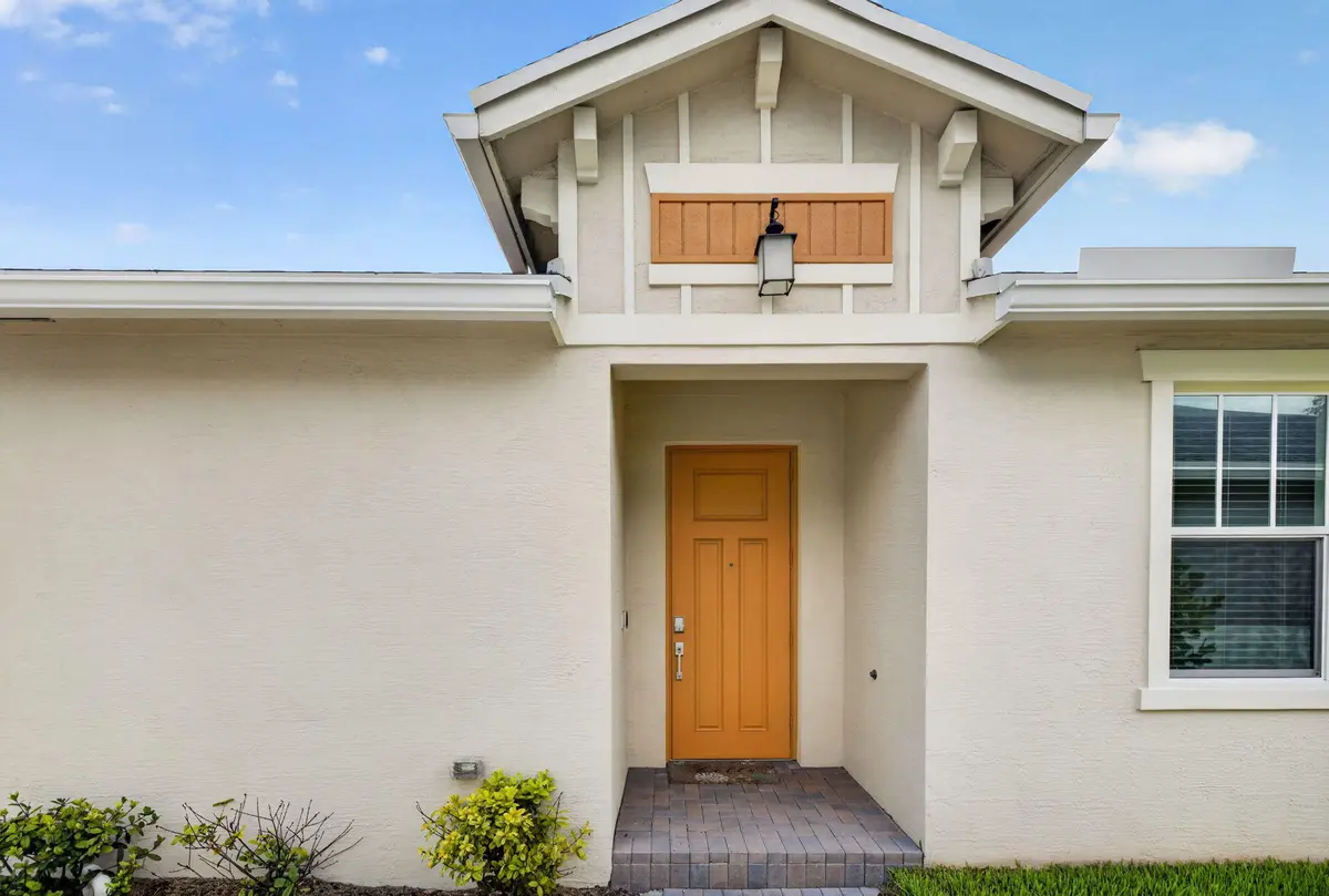 5-web-or-mls-3A5A9630 at 2057 SE Crosswood Way, Port St. Lucie