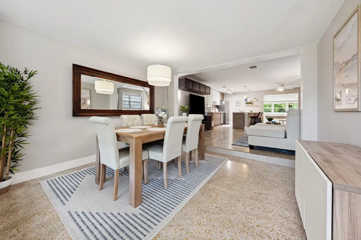 Dining area at 2507 NW 8th Avenue, Wilton Manors