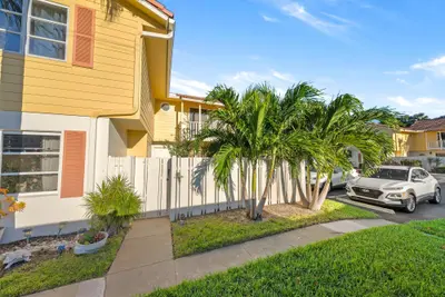 169 Seabreeze Circle, Jupiter – Townhouse for sale