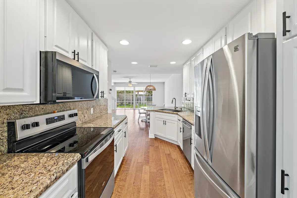 Kitchen at 442 Capistrano Drive, Palm Beach Gardens