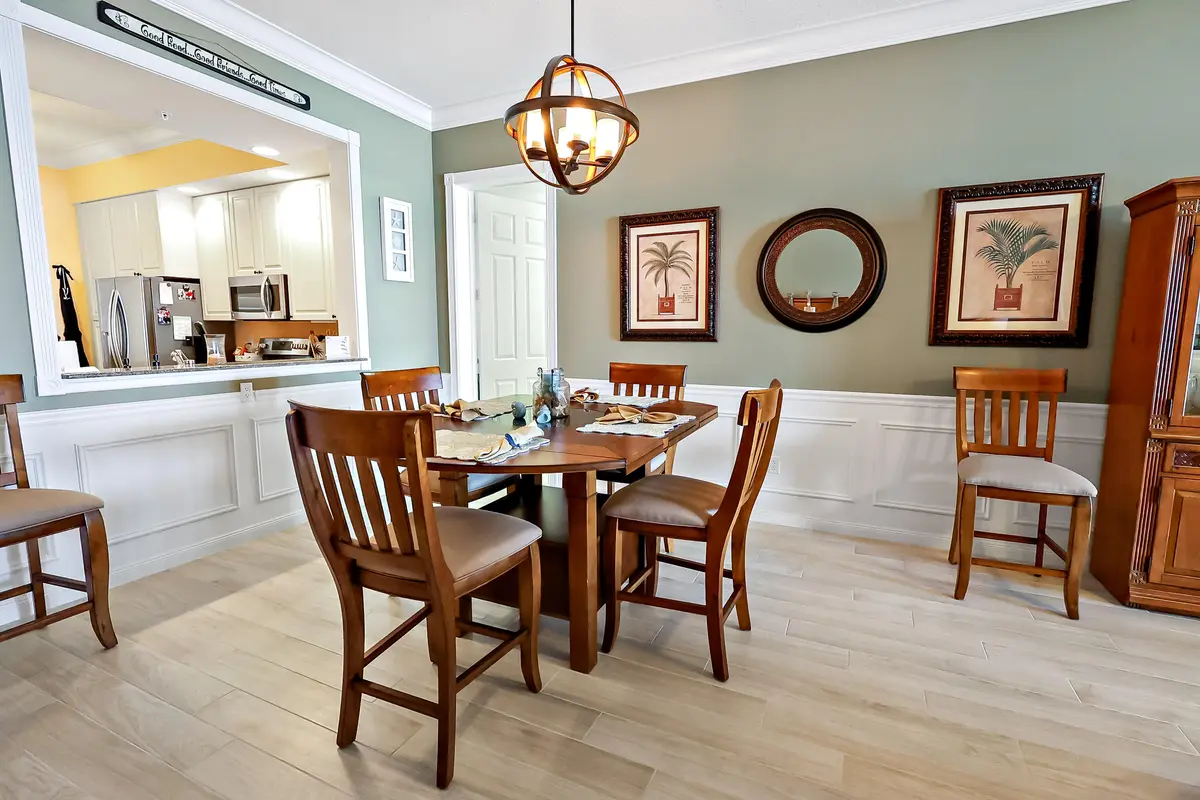 21-PH02 Dining Room at 21 Harbour Isle Drive Ph02, Fort Pierce