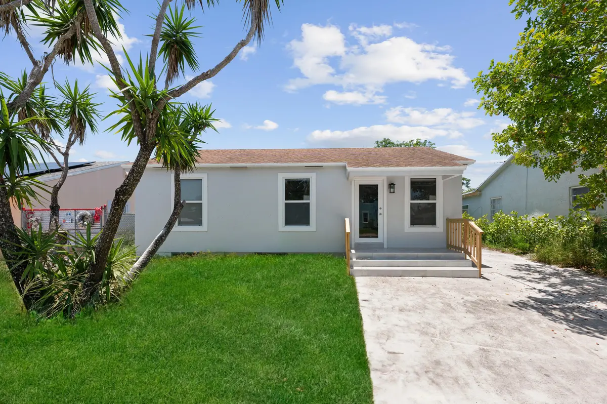 Front Elevation at 720 Mcintosh Street, West Palm Beach