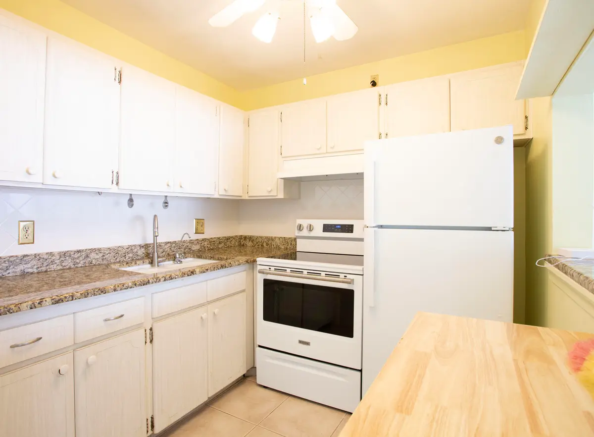 KIT at 3160 Lake Osborne Drive 108, Lake Worth Beach