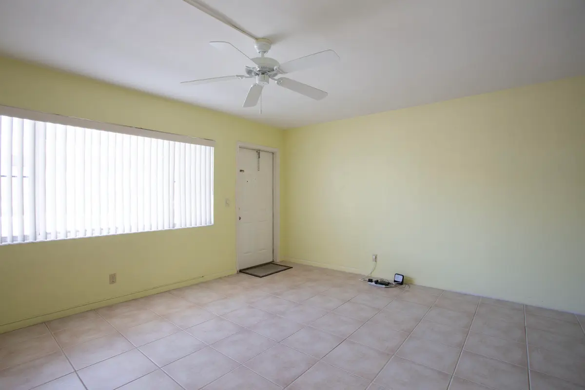 LR2 at 3160 Lake Osborne Drive 108, Lake Worth Beach