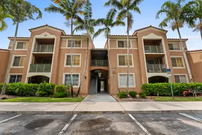 4812 N State Road 7 12205, Coconut Creek – sold