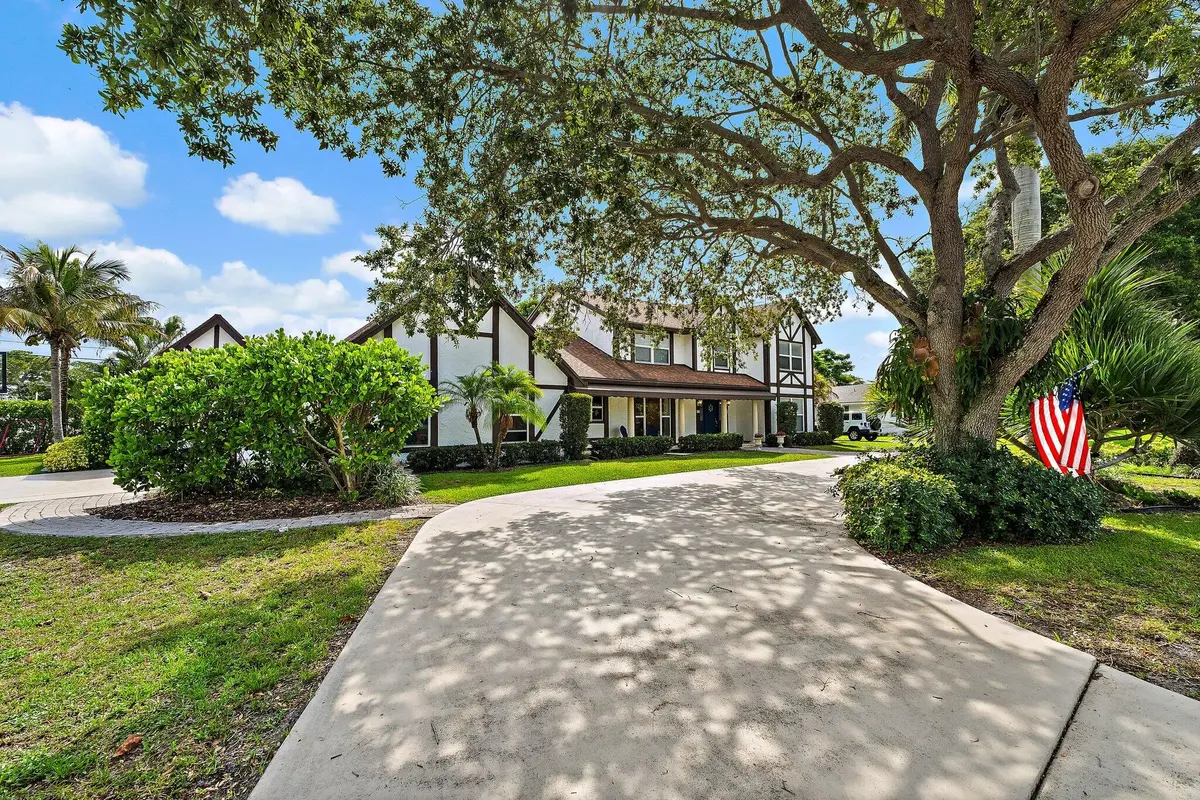 023-88RiverDr-Tequesta-SMALL at 88 River Drive, Tequesta