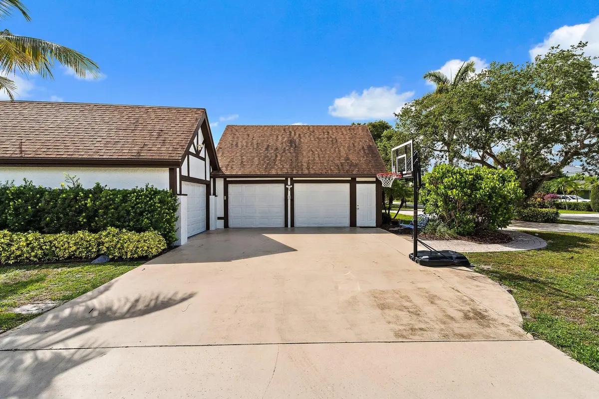 024-88RiverDr-Tequesta-SMALL at 88 River Drive, Tequesta