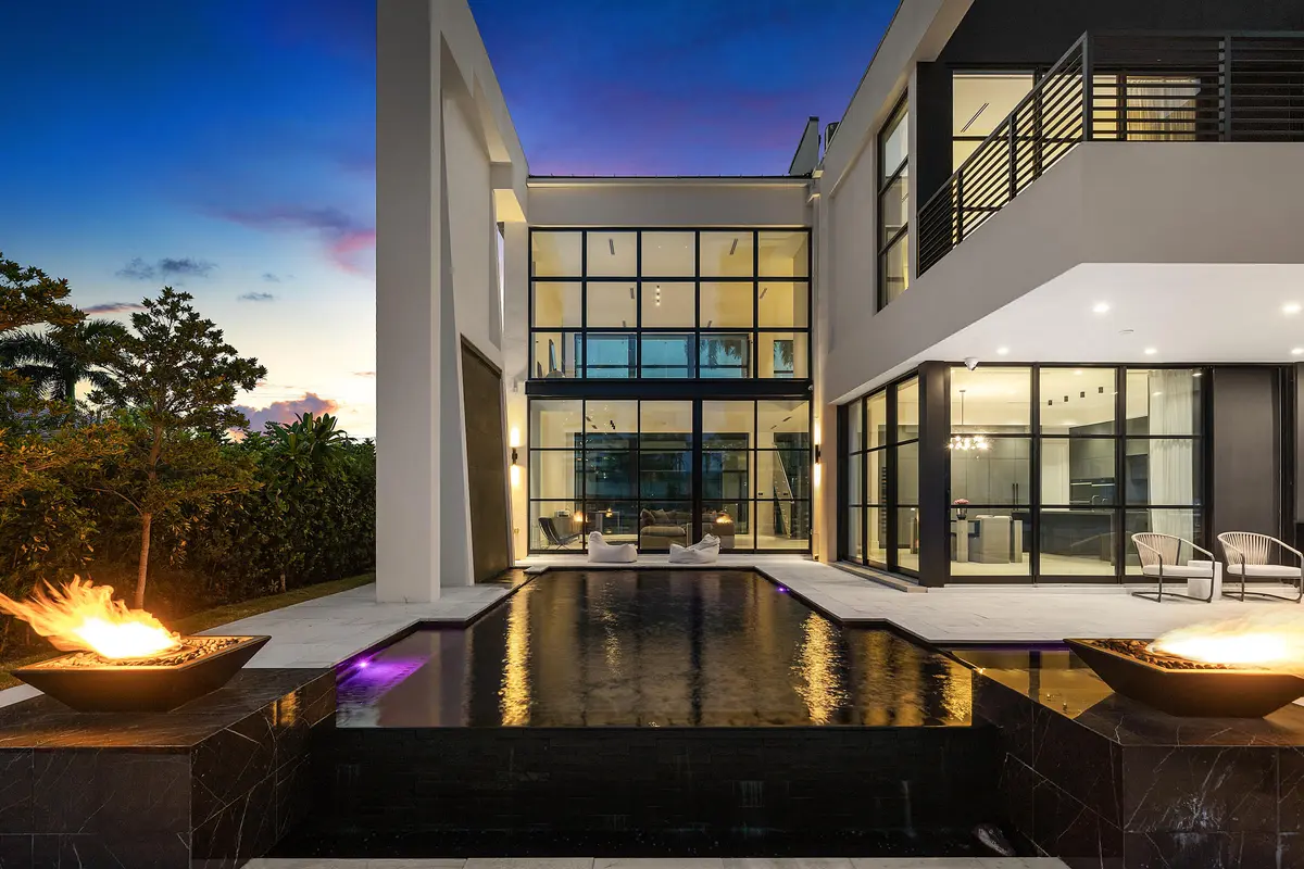 076- at 1670 E Terra Mar Drive, Lauderdale-By-The-Sea