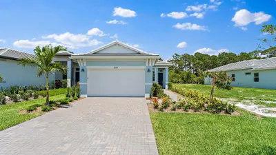 204 SE Via Sangro, Port St. Lucie – Single Family Residence for sale