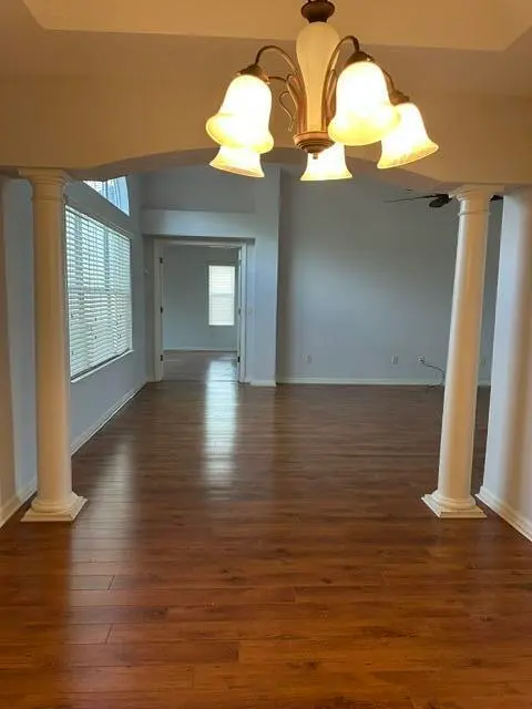Dining room to living room at 992 Ridgeland Path, The Villages