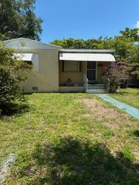 IMG_2687 at 800 NW 133rd Street, North Miami