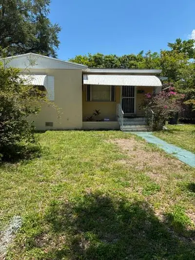 800 NW 133rd Street, North Miami – sold