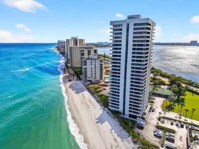 5540 N Ocean Drive 1c, Singer Island – Condominium for sale