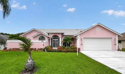 1921 NE Acapulco Drive, Jensen Beach – Single Family Residence for sale